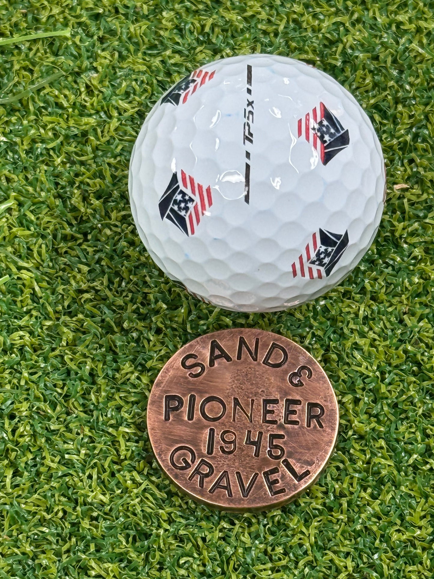 The Golf Gift Box Chambers Bay Lone Fir Ball Marker