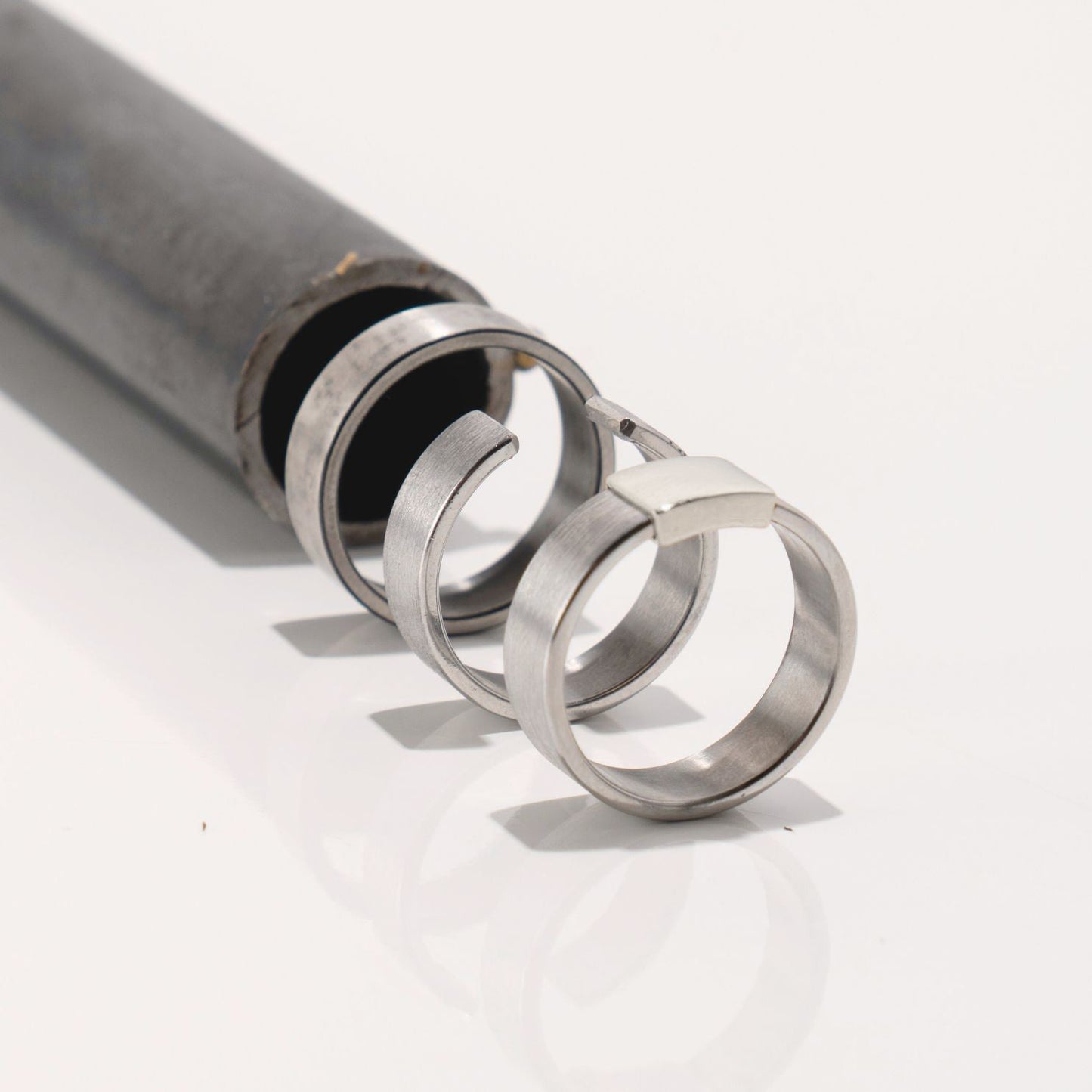 Everyday Outdoors Classic 7mm 14kt White Gold Barrel Band