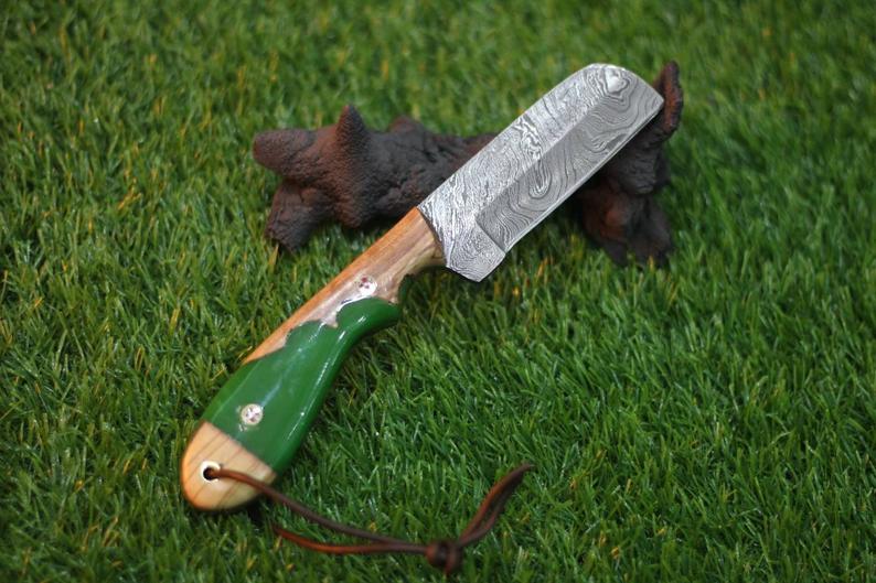 KBS Knives Custom Handmade Damascus Steel Cowboy Bull Cutter Knife with Olive Wood & Epoxy Resin Handle | 8-Inch Western Ranch Knife with Leather Sheath – KBS Knives