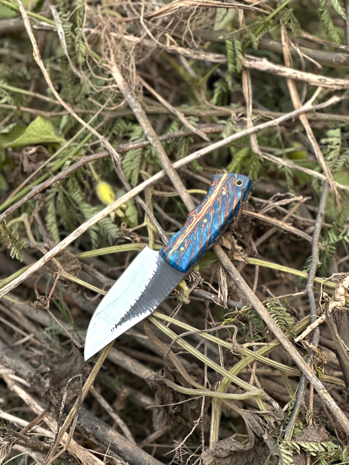 Texan Knives Good Hunting Knives – 9" Hand-Forged J2 Steel Blade with Epoxy Resin Handle & Leather Sheath