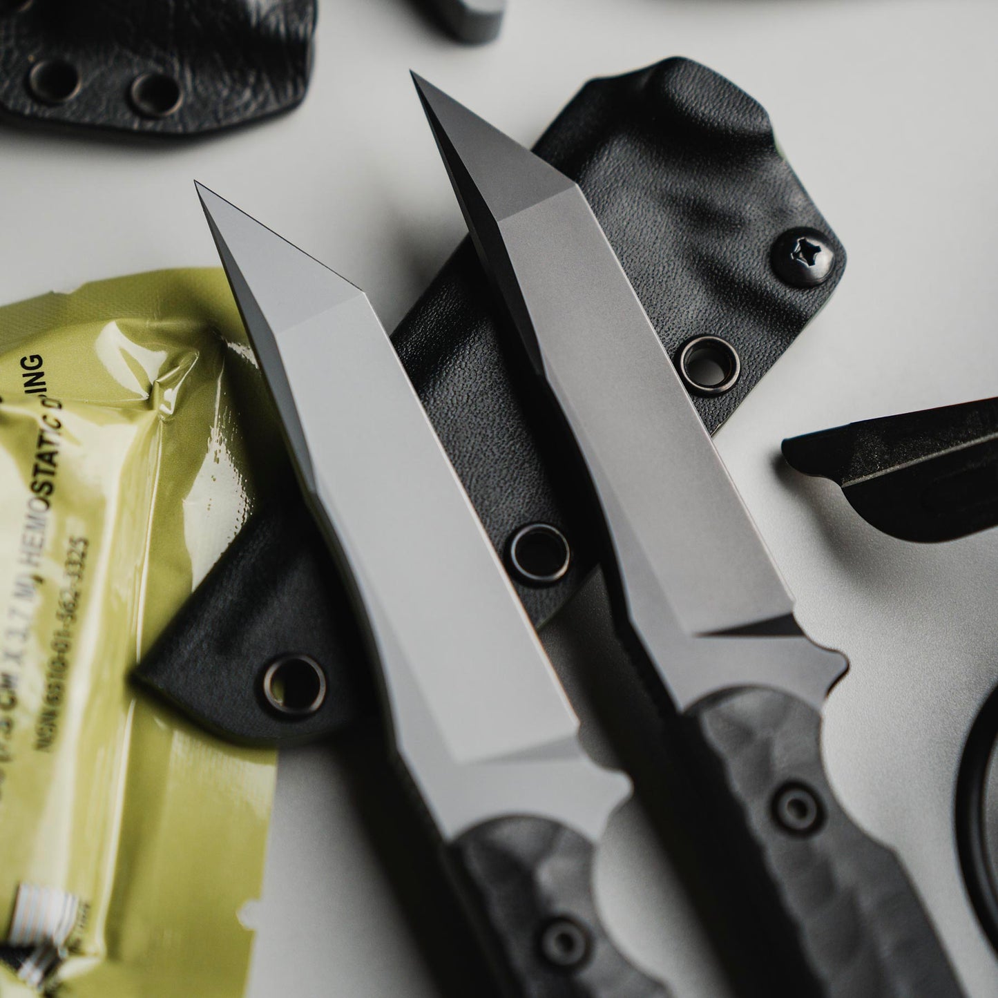 Toor Knives Krypteia T - Phantom Grey
