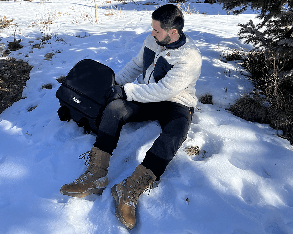 AO Coolers - Carbon Series Stow N' Go Mini HD (18 Pack)