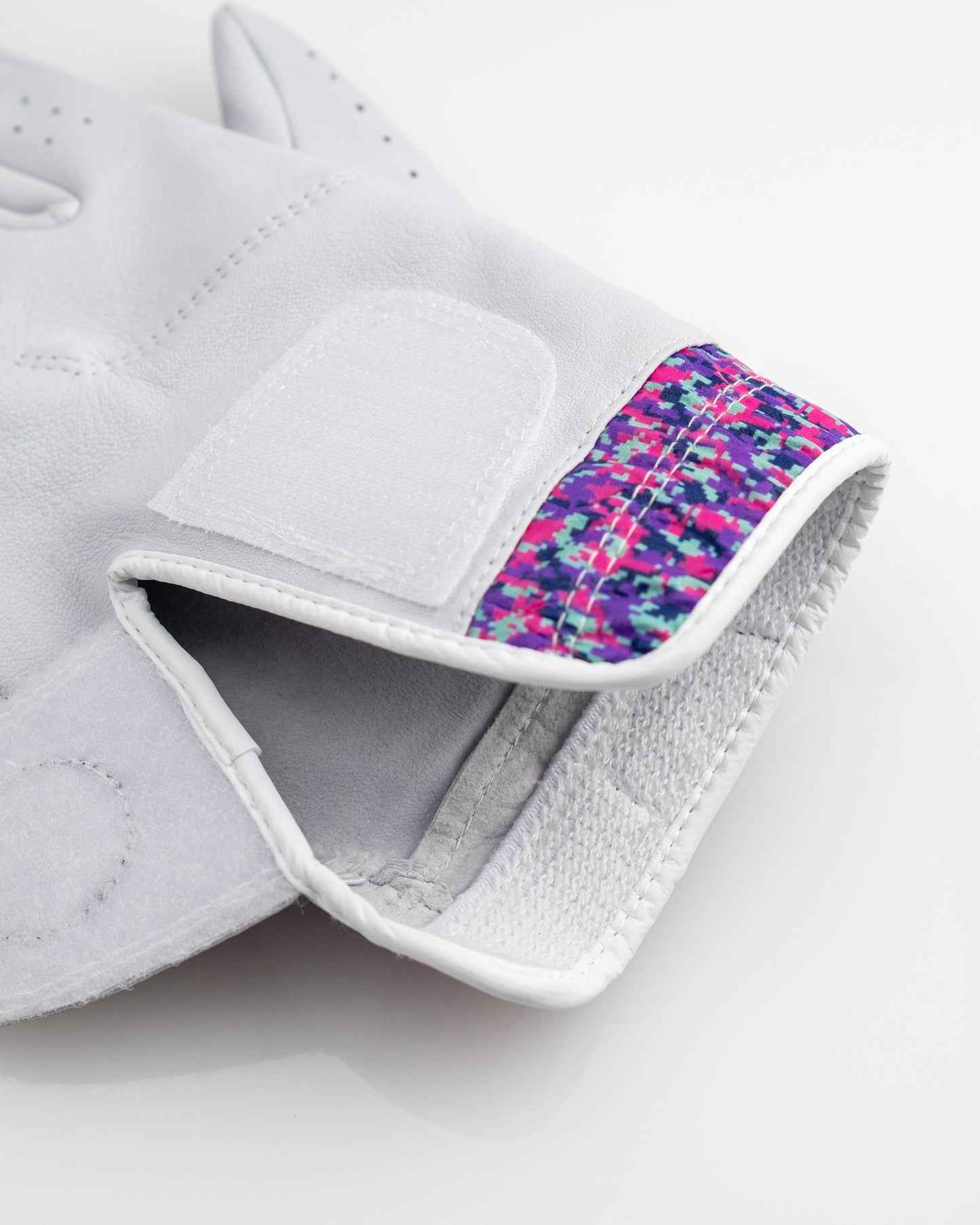 Pins and Aces Premium Tour Glove - Vivid Camo