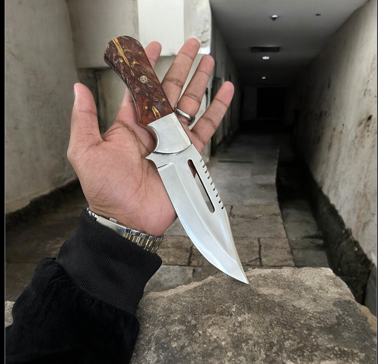 Texan Knives Premium J2 Steel Hunting Knife with Pain Cone Handle & Leather Belt Loop Case