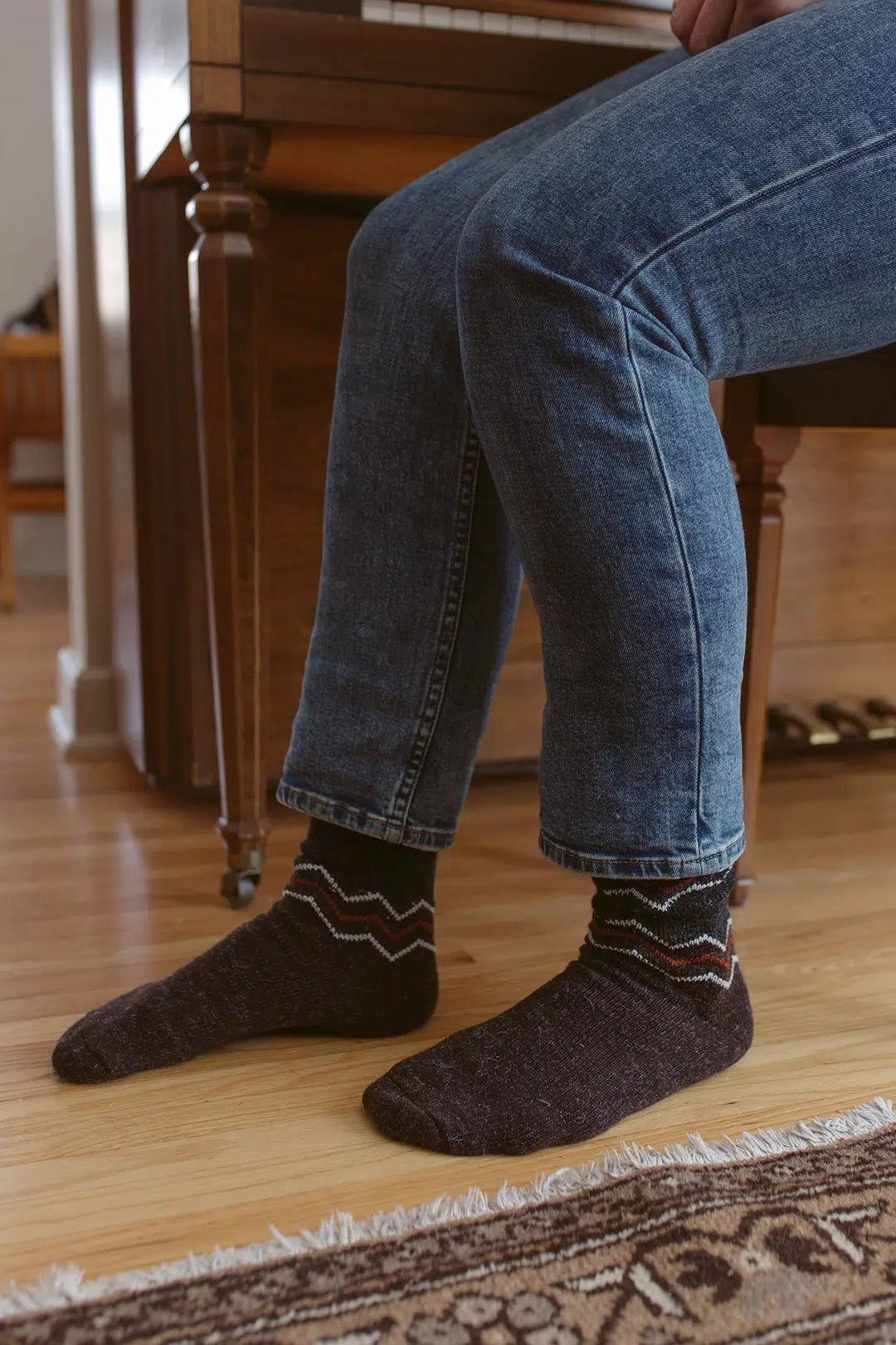 GoWith Alpaca Wool Crew Hiking Boot Socks for Men and Women - Wavy Striped