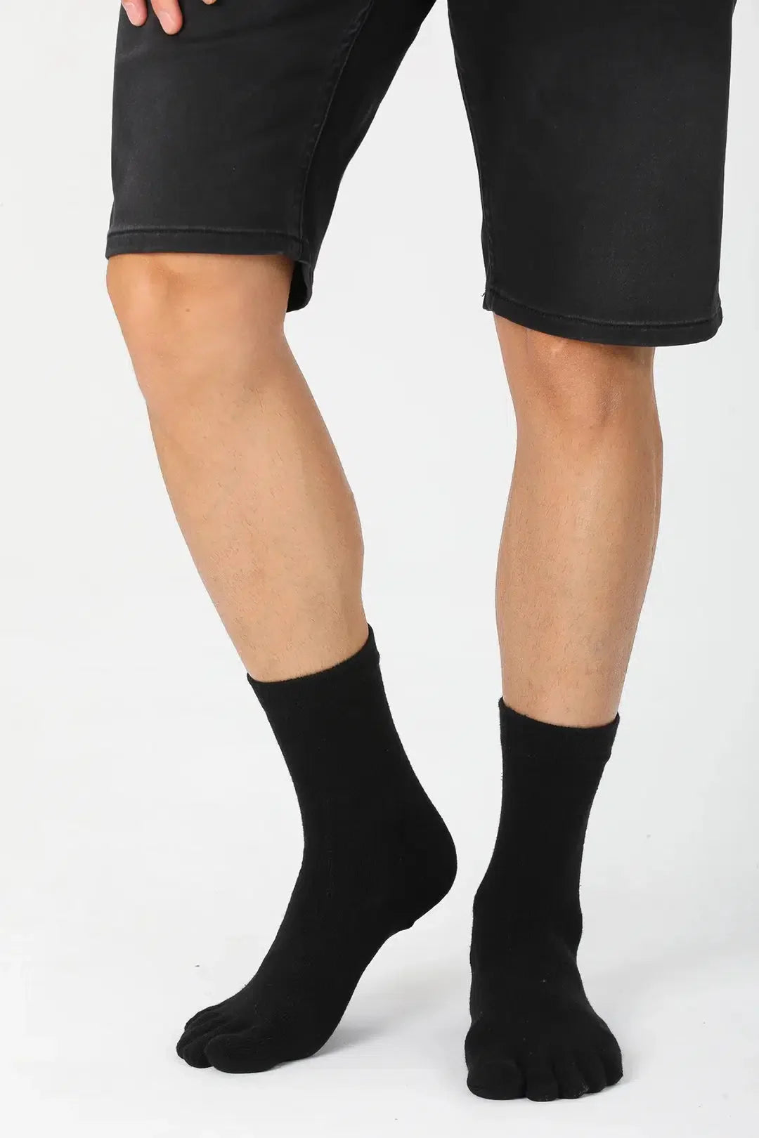 GoWith Men's Cotton Quarter Black Toe Socks
