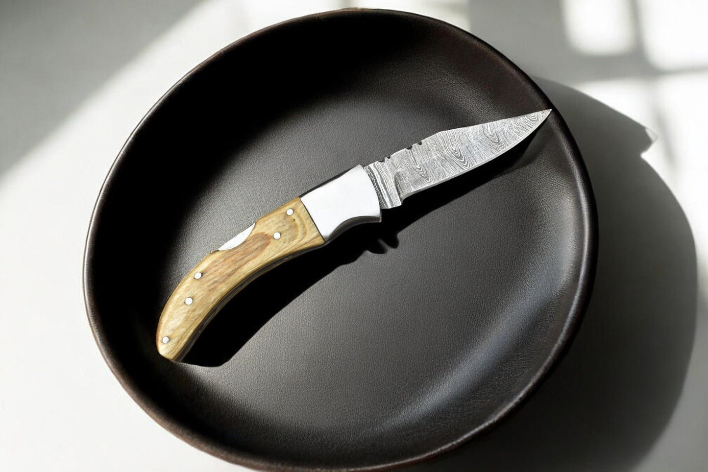 Handmade Damascus Pocket Knife with Olivewood Handle - Angler's Pro Tackle & Outdoors