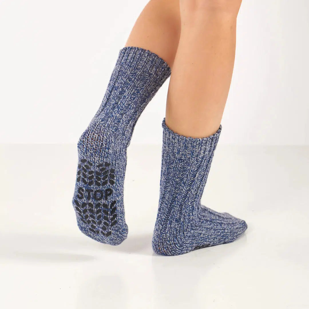 GoWith Women's Merino Crew Non-Slip Grip Cabin & Christmas Socks