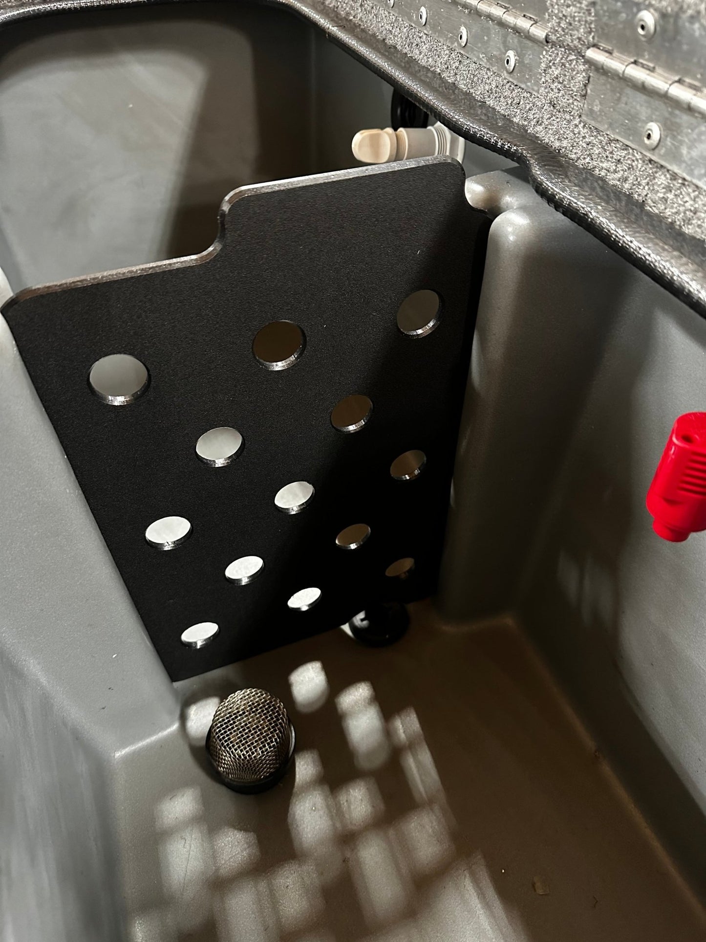 One Objective Ranger 198 Improved Ranger Livewell divider - Angler's Pro Tackle & Outdoors