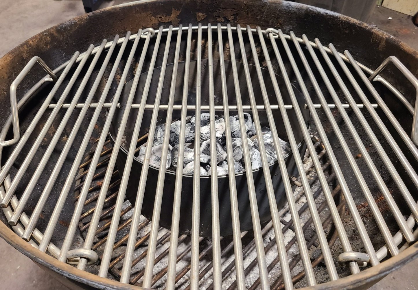 Hunsaker Vortex Smokers Super Heavy Duty Food Grate For 22" Kettle (0.275" Stainless Steel, heavier than 1/4")