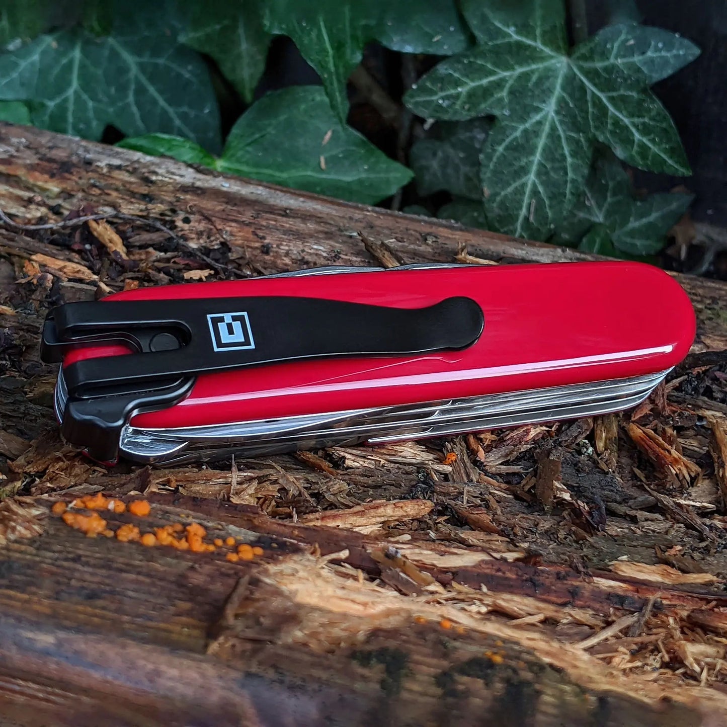 Clip & Carry SwissQlip - Swiss Army Knife Pocket Clip