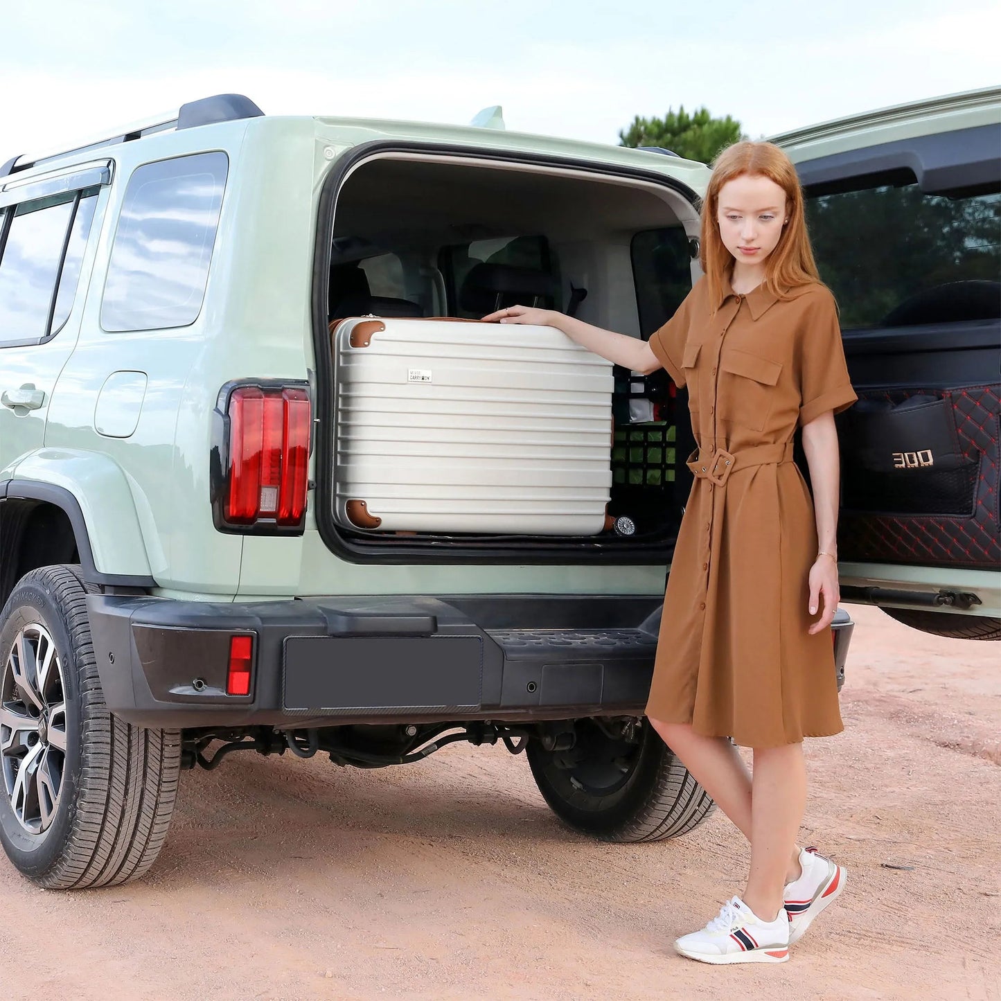 Miami Carry On Collins 3 Piece Expandable Retro Luggage Set