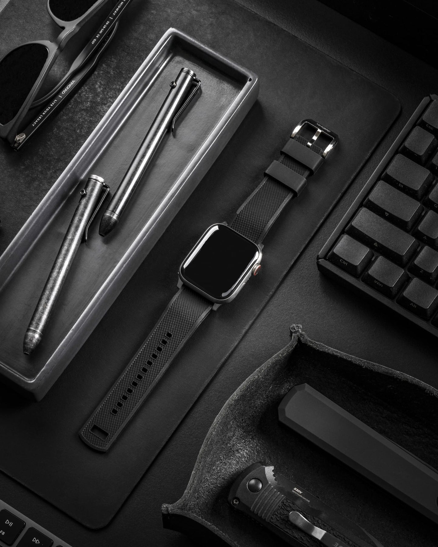 Vincero Apple Watch Silicone Band - Silver Hardware 45mm