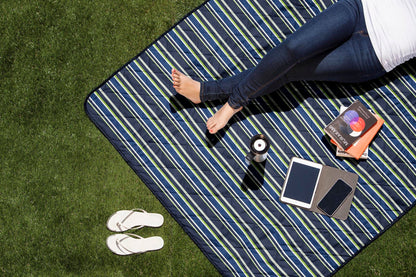 Picnic Time Vista Outdoor Picnic Blanket & Tote