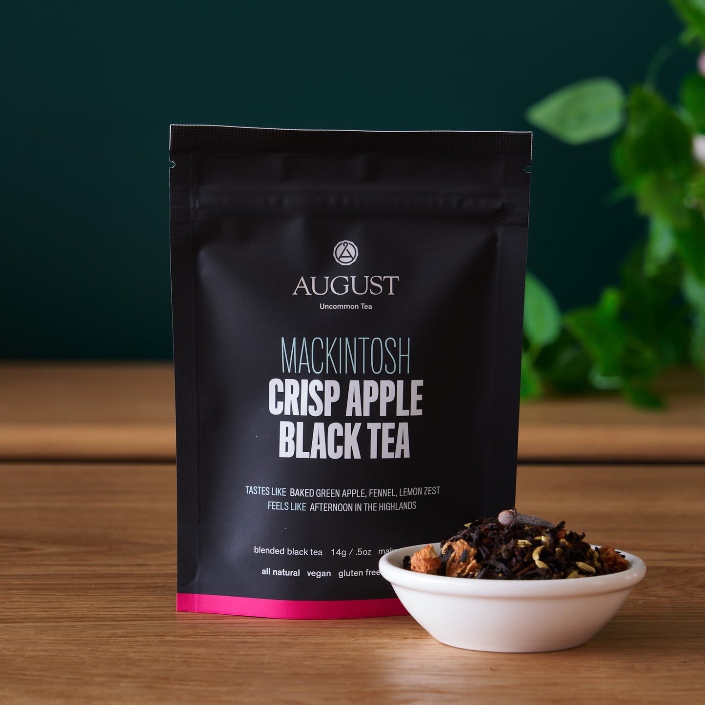 August Uncommon Tea Mackintosh - Crisp Apple Black Tea