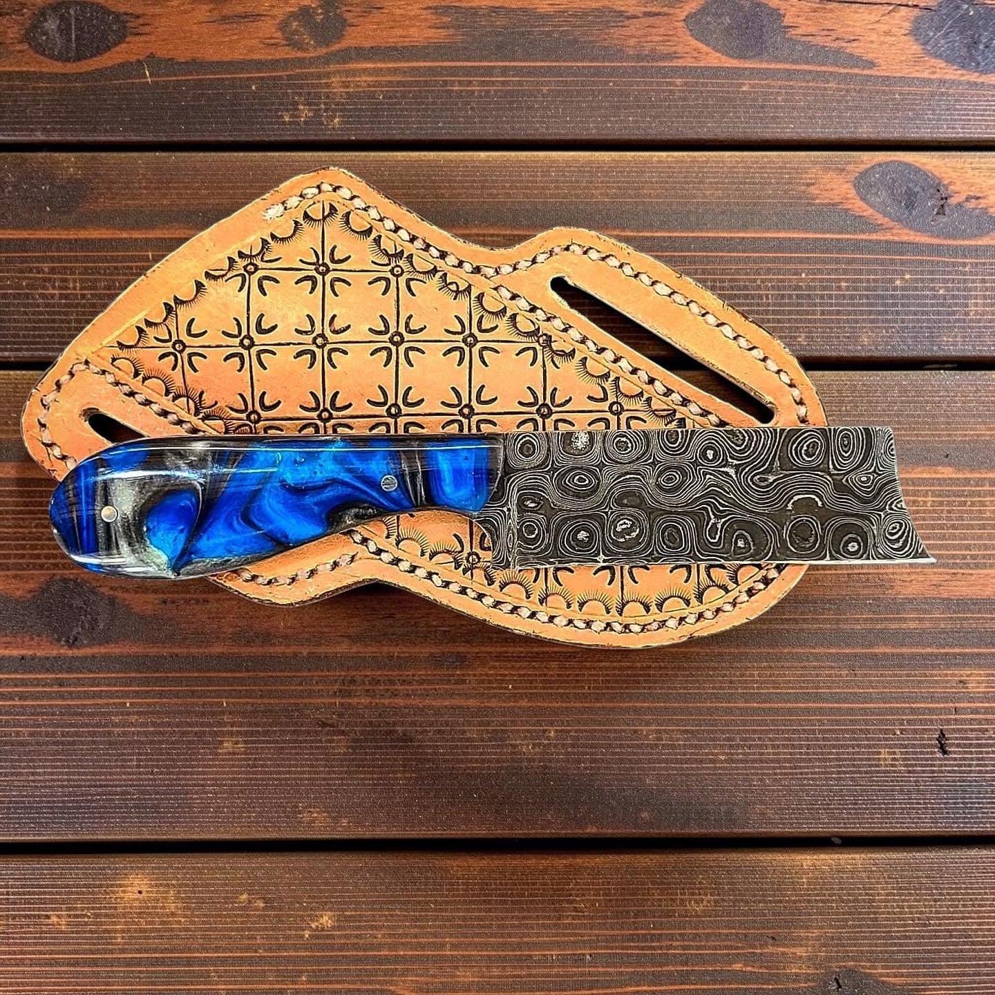 Frontier Cowboy Gear The Thunderhead – Custom Handmade Raindrop Damascus Steel Bull Cutter Knife with Epoxy Resin Handle & Leather Sheath