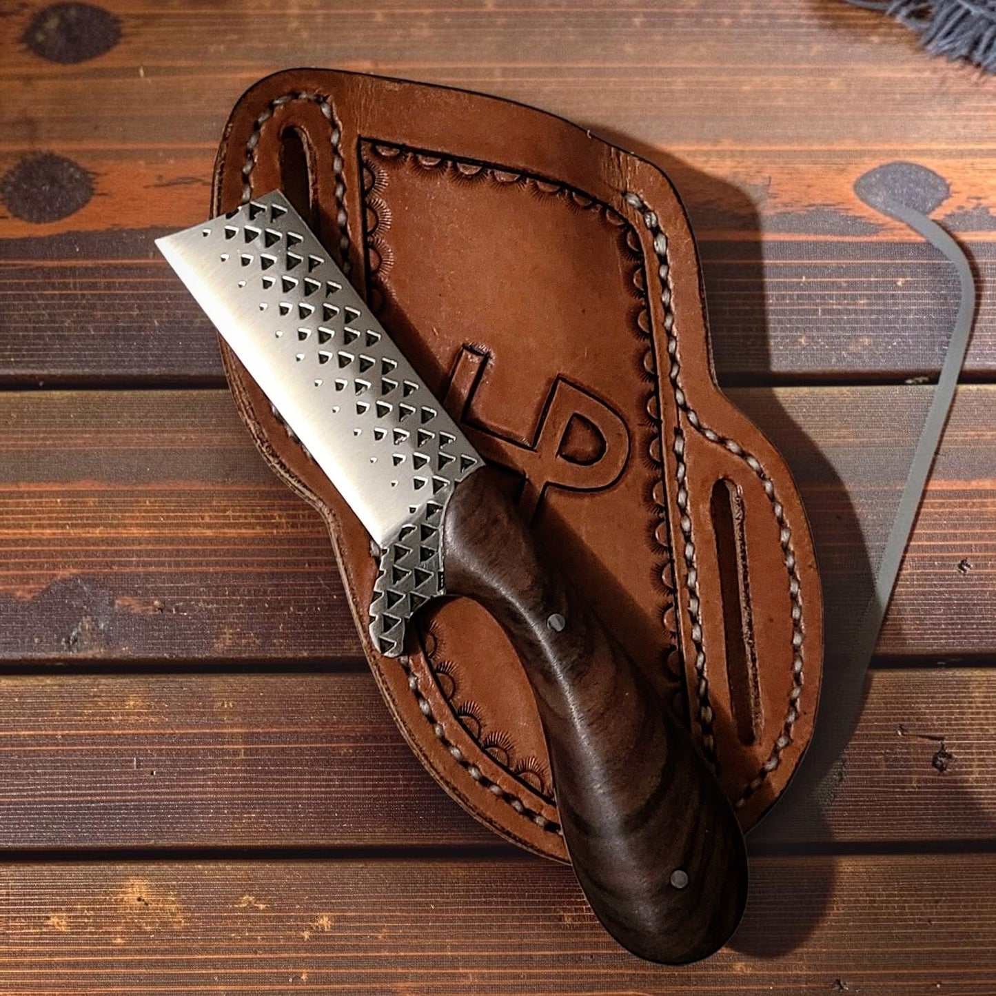 Frontier Cowboy Gear The Rustler – Custom Handmade Farrier Rasp Steel Bull Cutter Knife with Burl Rosewood Handle & Leather Sheath
