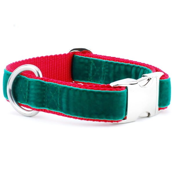 2 Hounds Design Green/Red Holiday Velvet Essential Buckle Martingale Dog Collar - Angler's Pro Tackle & Outdoors