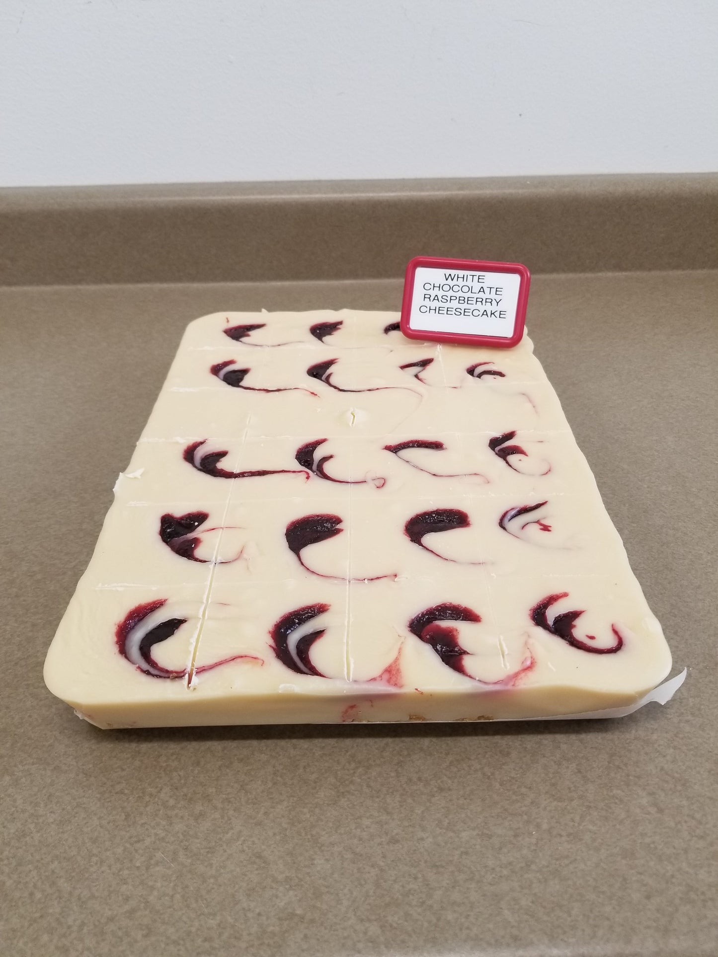 Mousehouse Cheesehaus White Chocolate Raspberry Cheesecake Fudge (1/2 Pound)