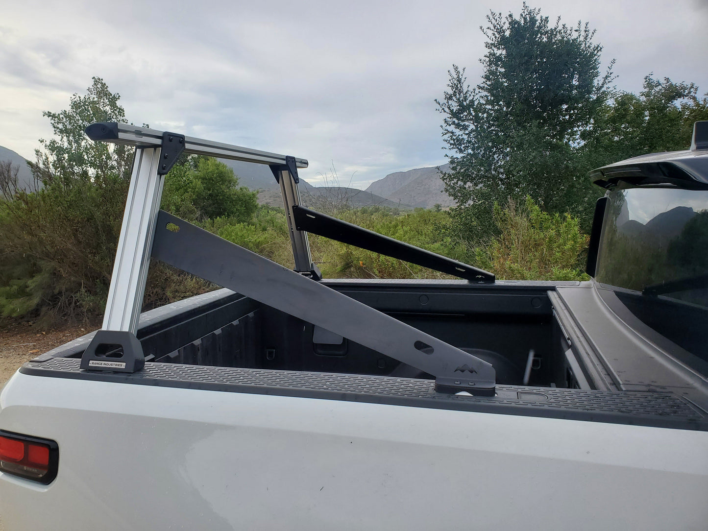 Range Industries Kayak Crossbar Compatible With Rivian R1T