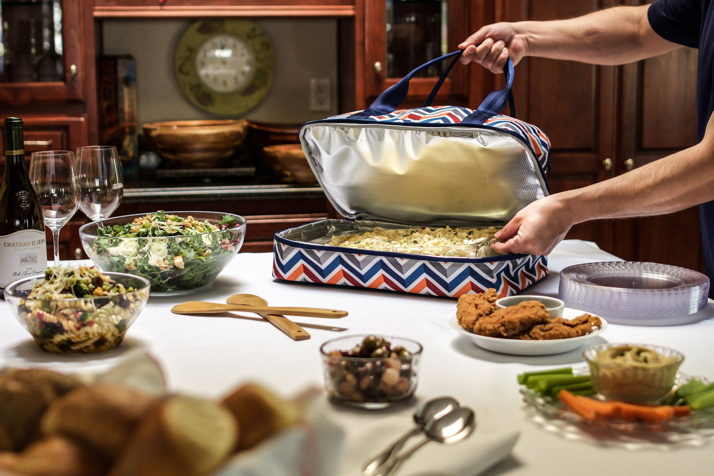 Picnic Time Potluck Casserole Tote