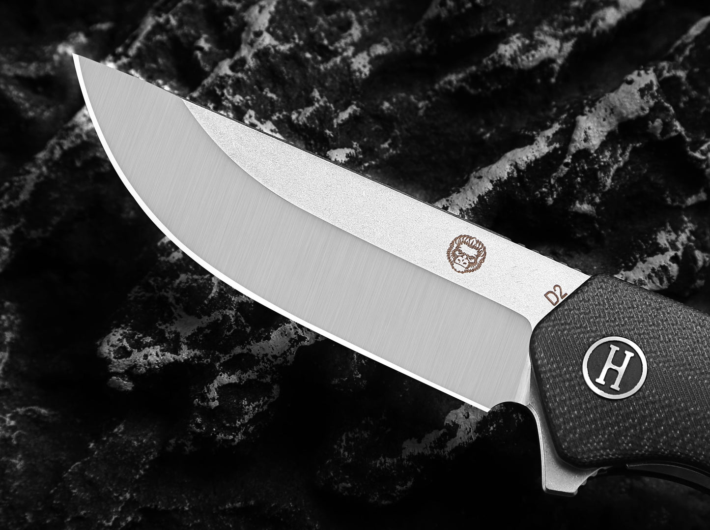 Holtzman's Gorilla Survival The Pathfinder Folding Pocket Knife Giftset for Men and Women (Black and Silver)