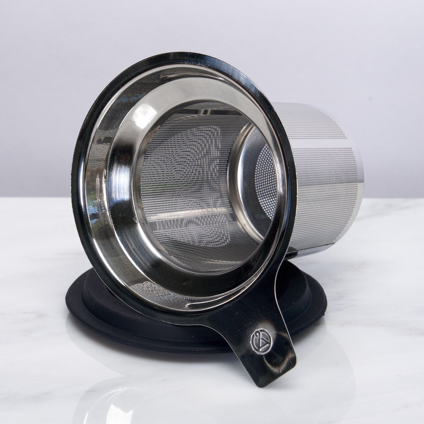 August Uncommon Tea One Cup Infuser - Ditch the tea ball, this infuser is a game changer.