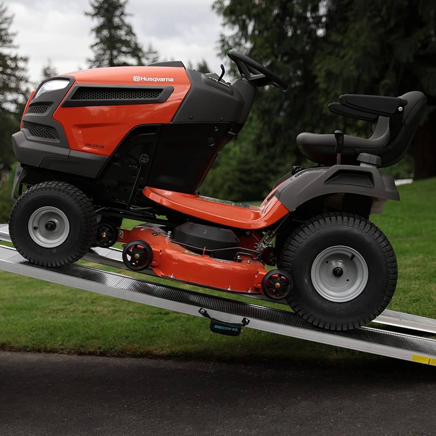 EZ-ACCESS TRAVERSE 2 Foot Singlefold Edgeless Portable Loading Ramp, Silver