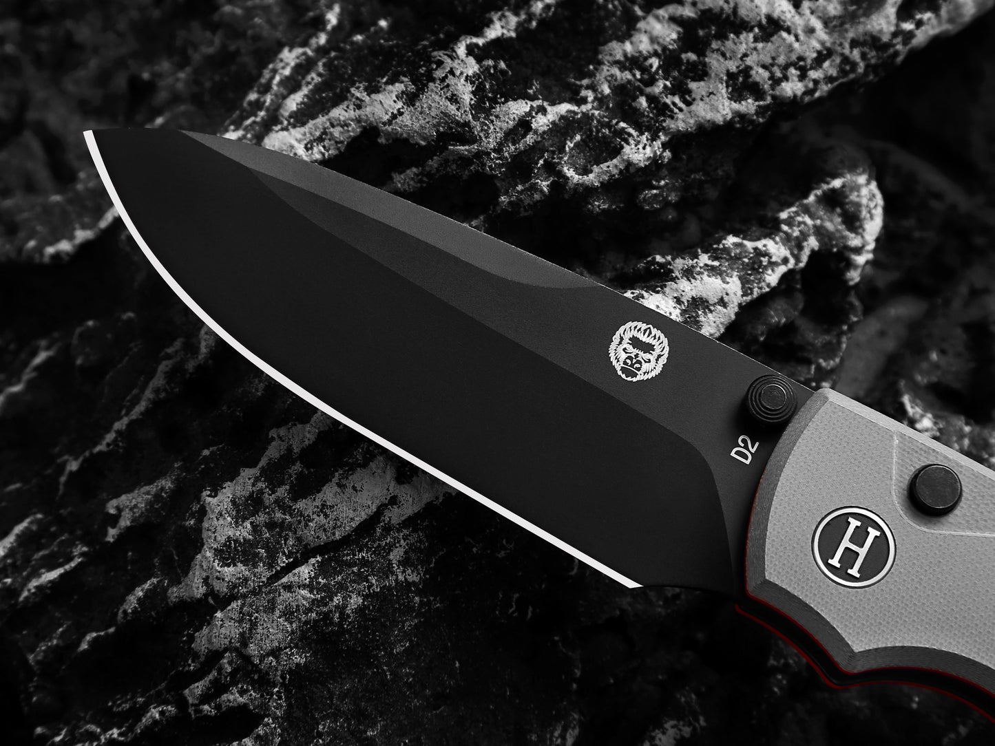 Holtzman's Gorilla Survival The Loyalist Folding Pocket Knife Giftset for Men and Women (Black and White)