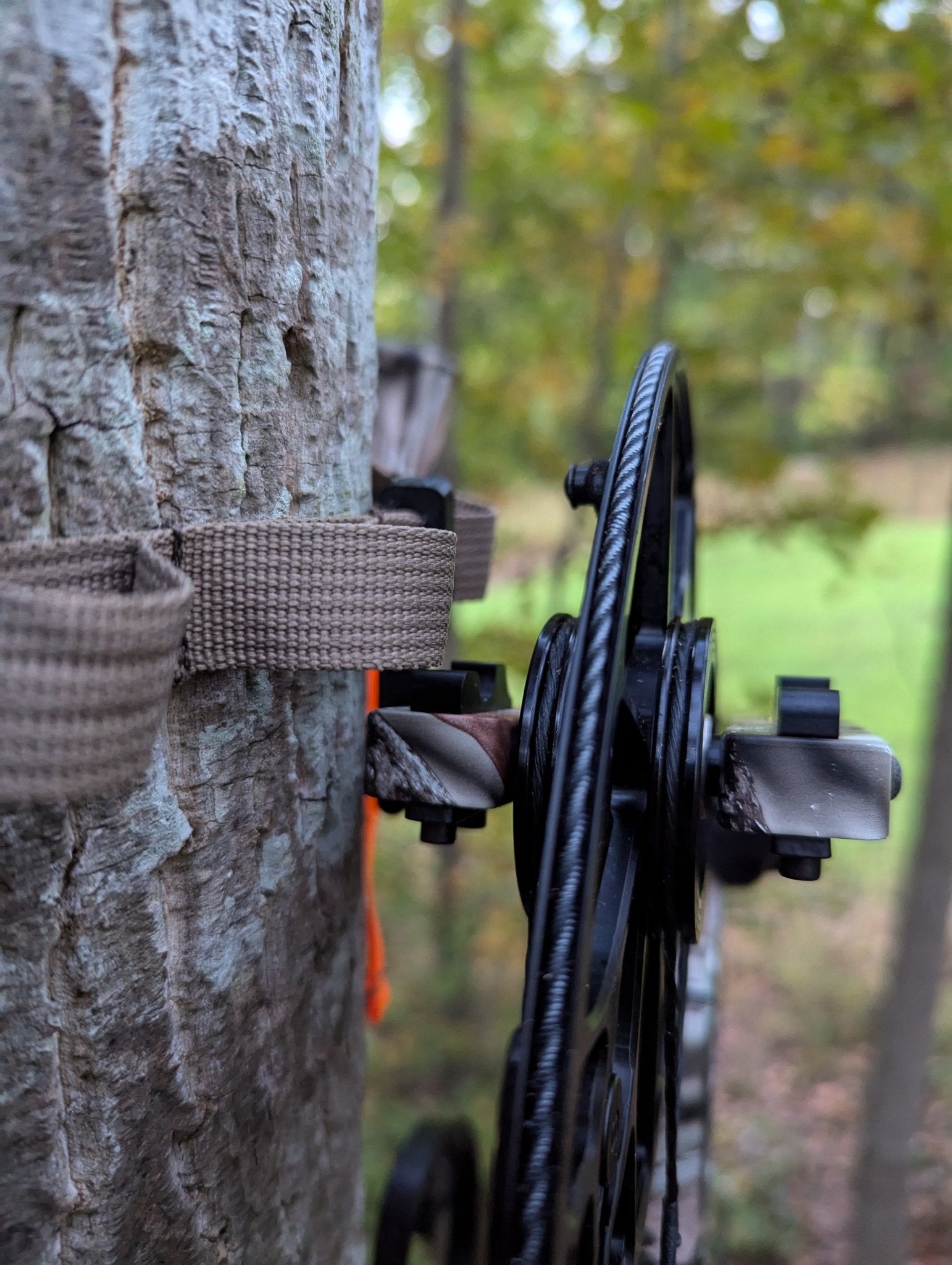 3D Hunting Solutions Split Limb Bow Hanger - Gear Strap for Saddle Hunting - Angler's Pro Tackle & Outdoors