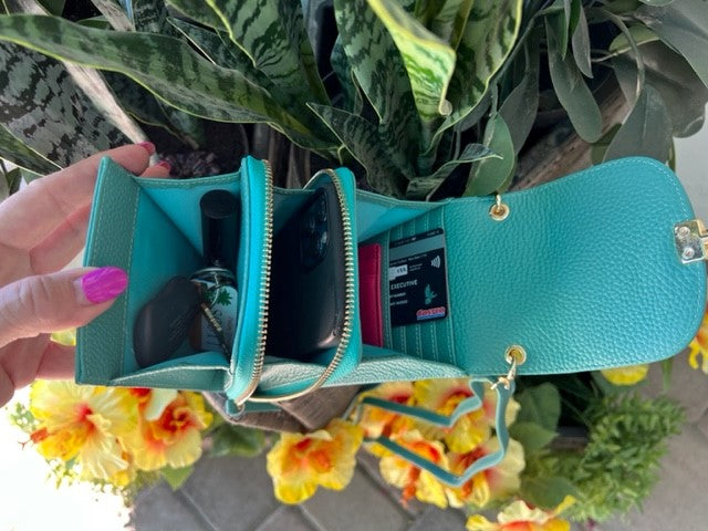 Nailed Golf Country Club Clutches