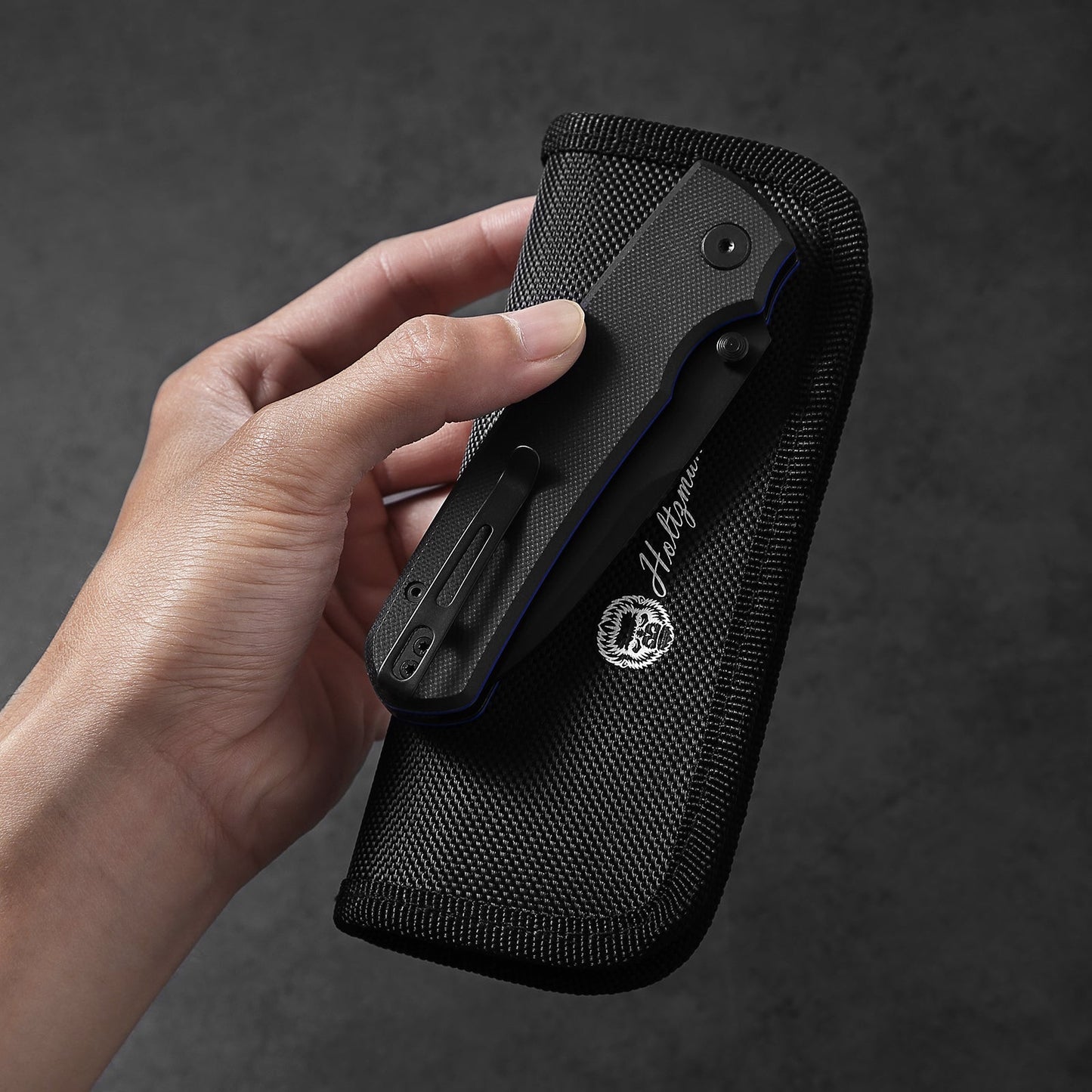 Holtzman's Gorilla Survival The Loyalist Folding Pocket Knife Giftset for Men and Women (Black and Blue)