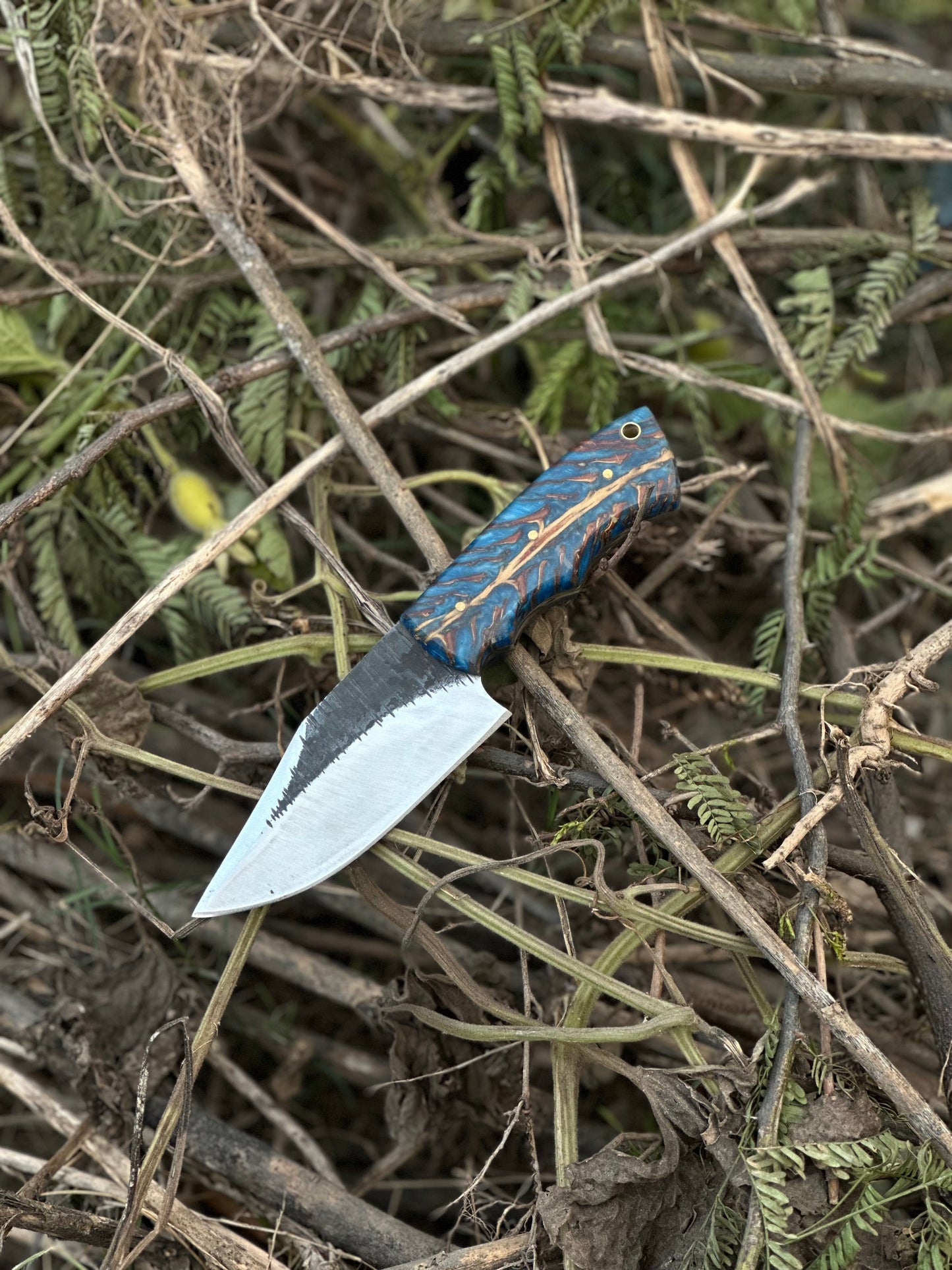 Texan Knives Hunters Knives – 9" D2 Steel Blade with Epoxy Pine Cone Resin Handle & Leather Sheath