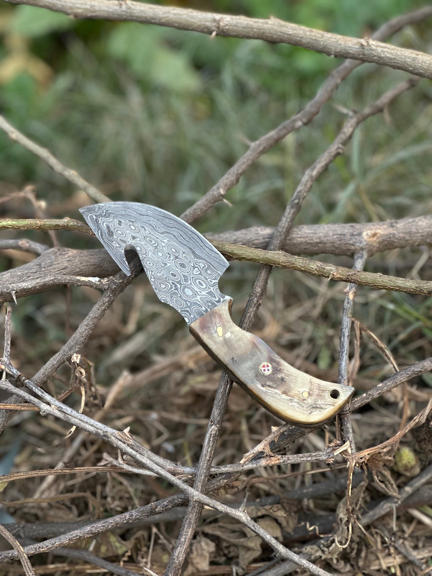 Texan Knives Custom Handmade Damascus Steel Guthook Skinning Knife with Sheep Horn Handle - 7.5” with Leather Sheath