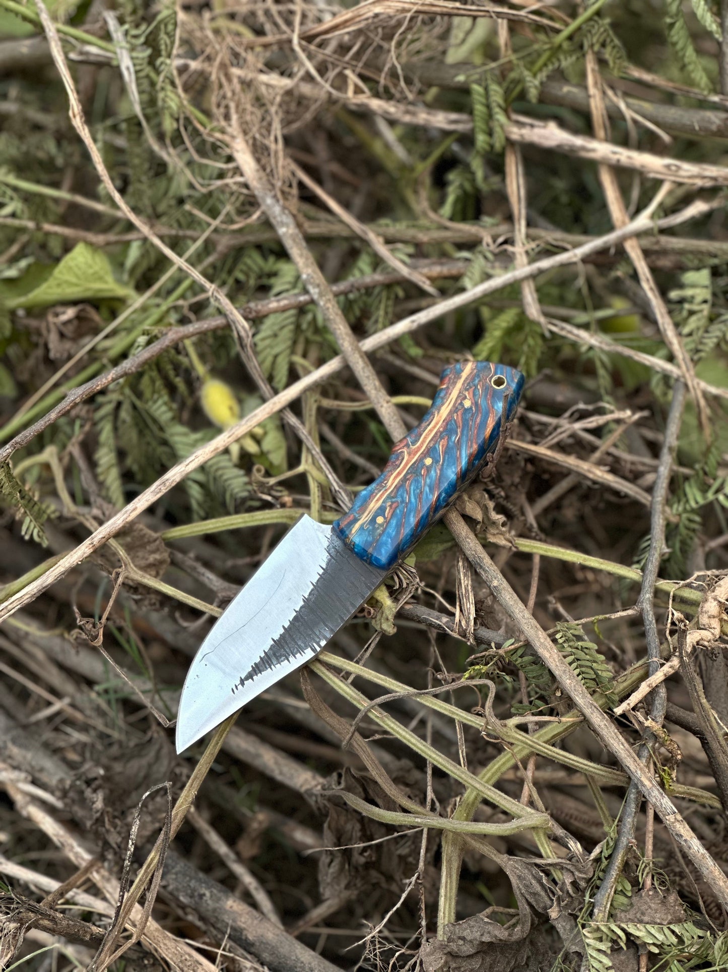 Texan Knives Hunters Knives – 9" D2 Steel Blade with Epoxy Pine Cone Resin Handle & Leather Sheath