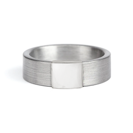 Everyday Outdoors Classic 7mm 14kt White Gold Barrel Band