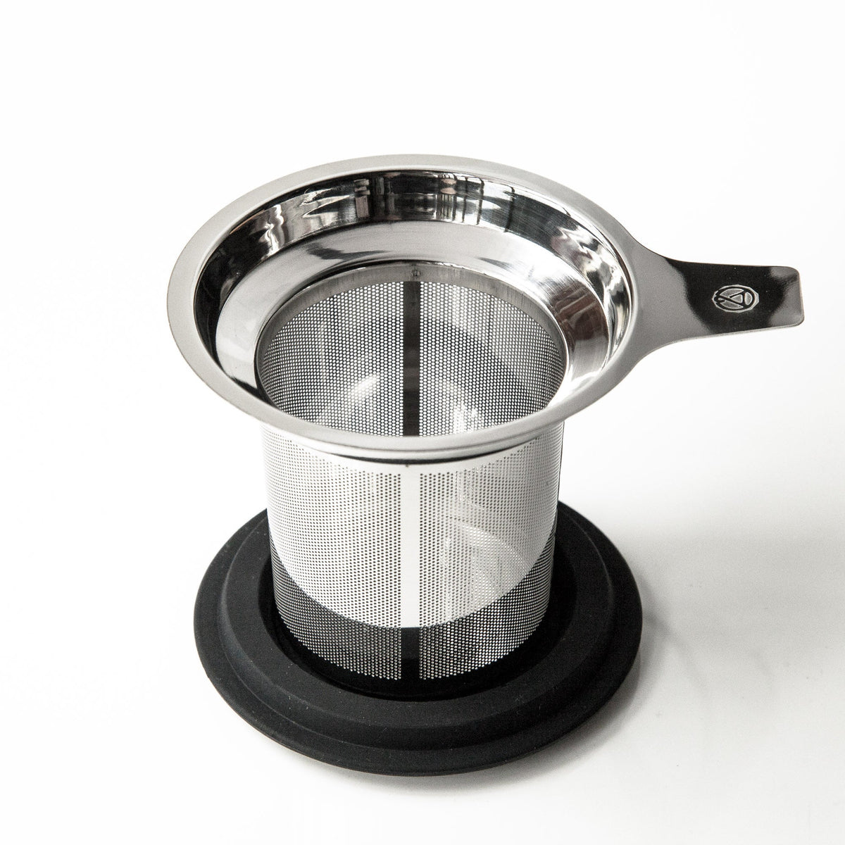 August Uncommon Tea One Cup Infuser - Ditch the tea ball, this infuser is a game changer.