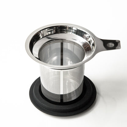 August Uncommon Tea One Cup Infuser - Ditch the tea ball, this infuser is a game changer.