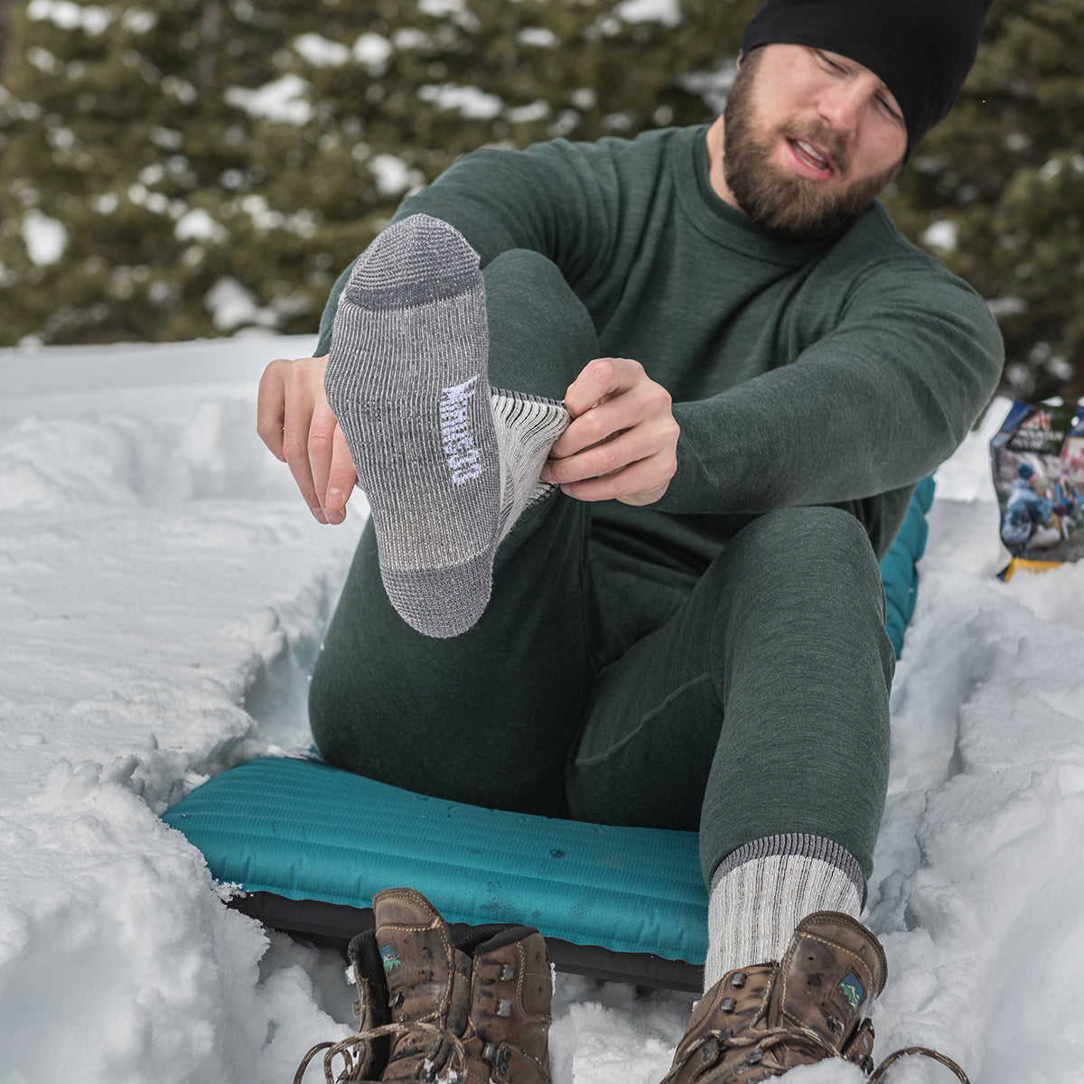 Minus33 Midweight - Day Hiker Crew Socks