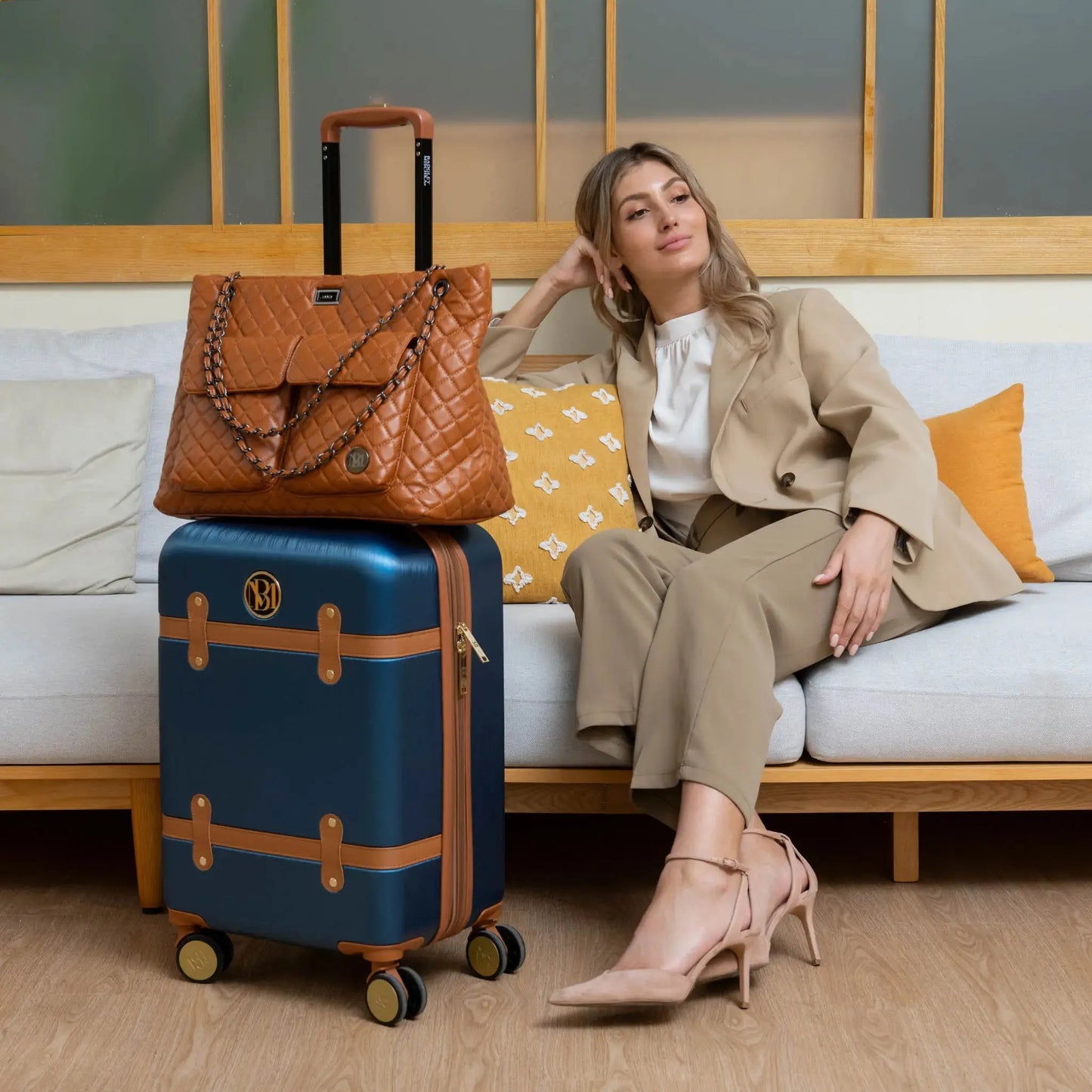 Badgley Mischka Grace 3 Piece Expandable Retro Luggage Set