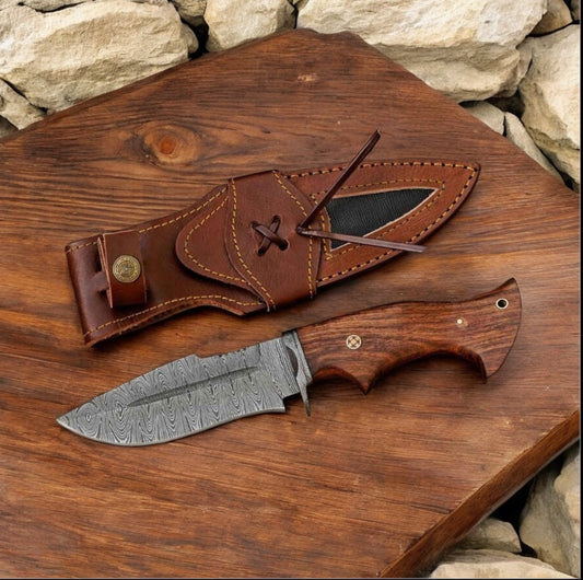 Texan Knives "Premium Bobcat Knife - Damascus Steel Blade with Rosewood Handle & Leather Case"