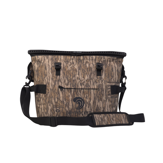 Dry Pocket Mossy Oak - Auto-Sealing, Waterproof, Floating, Scent Proof Day-Pack