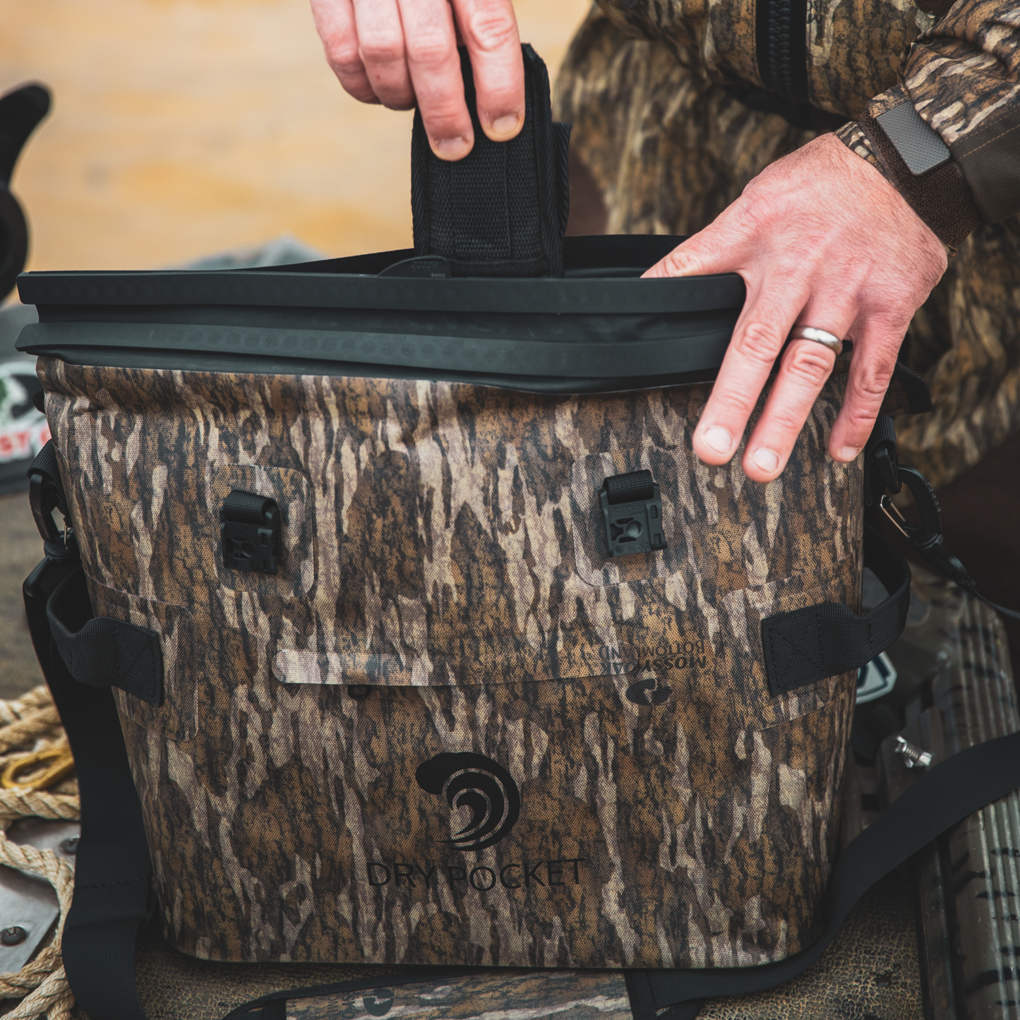 Dry Pocket Mossy Oak - Auto-Sealing, Waterproof, Floating, Scent Proof Day-Pack