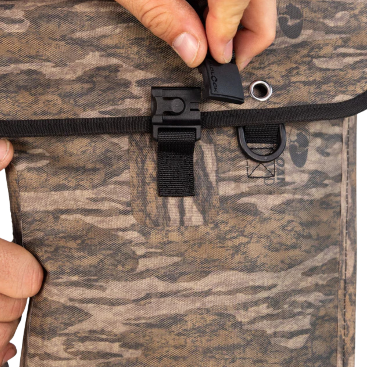 Dry Pocket Mossy Oak - Auto-Sealing, Waterproof, Floating, Scent Proof Shotgun Bag