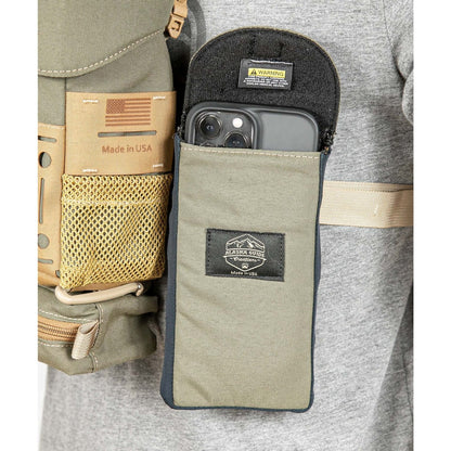 Alaska Guide Creations Cell Mag