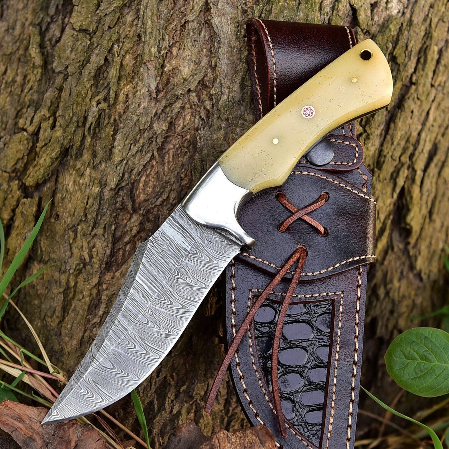 Texan Knives Premium Damascus Steel Skinner Knife – Custom Handmade with Camel Bone Handle