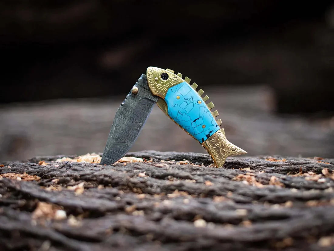 Texan Knives Custom Handmade Fish Style Damascus Steel Folding Knife with Epoxy Resin Handle & Brass Accents - Includes Leather Sheath