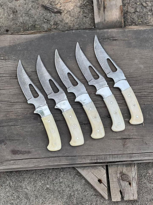 Texan Knives Custom Hunting Knives: Handmade Damascus Steel Blade