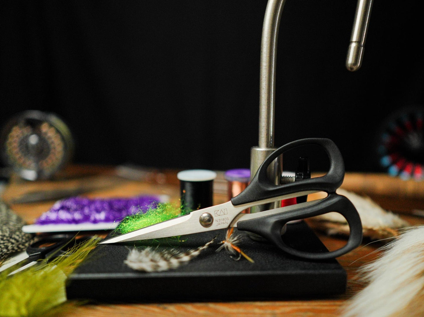 KAI® 5 1/2" Fine Point Fly Tying Scissors