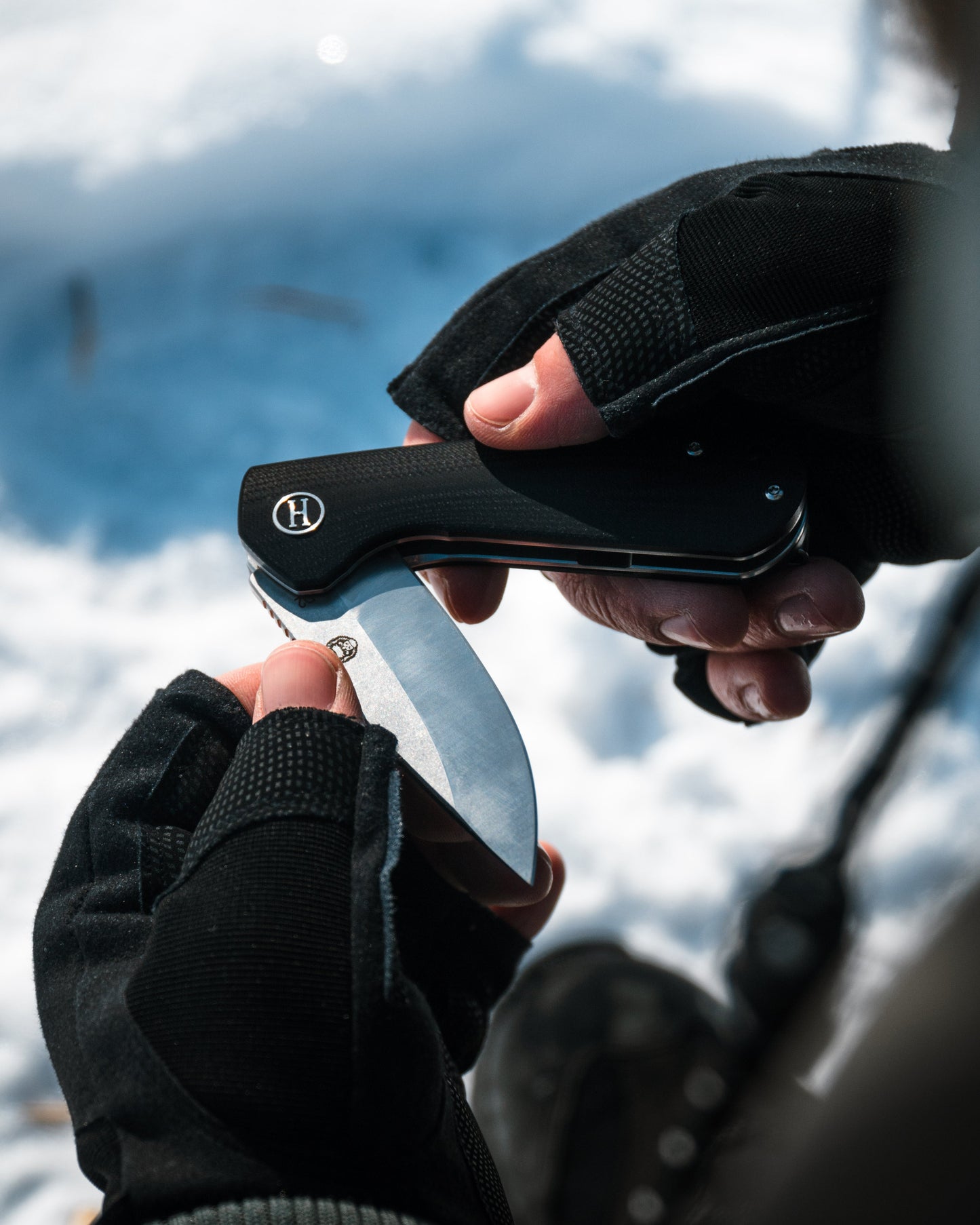 Holtzman's Survival The Peasant Folding Pocket Knife Giftset for Men and Women (Silver and Black)